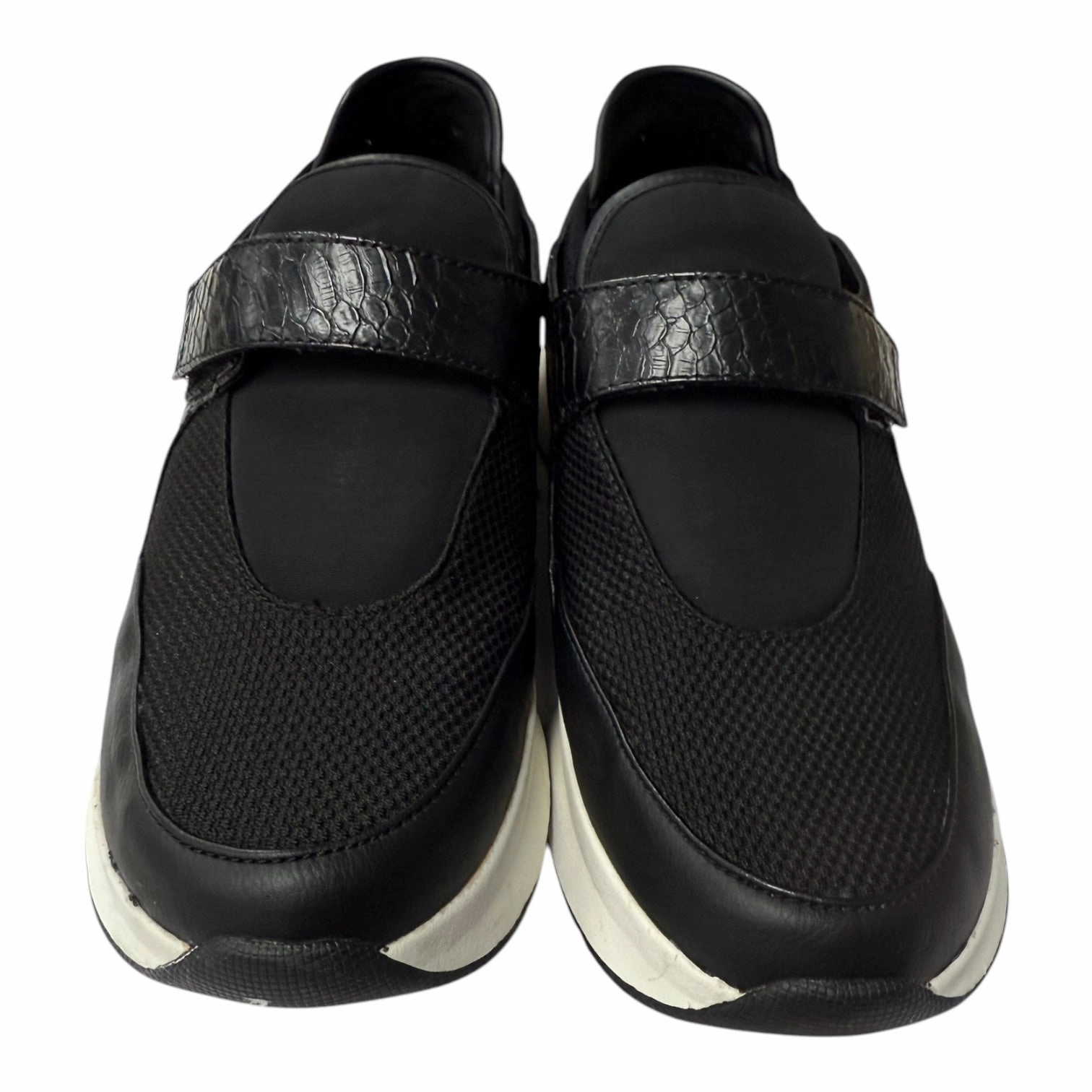 Shoes Sneakers By Naturalizer In Black, Size:6 Casual Shoes Offer