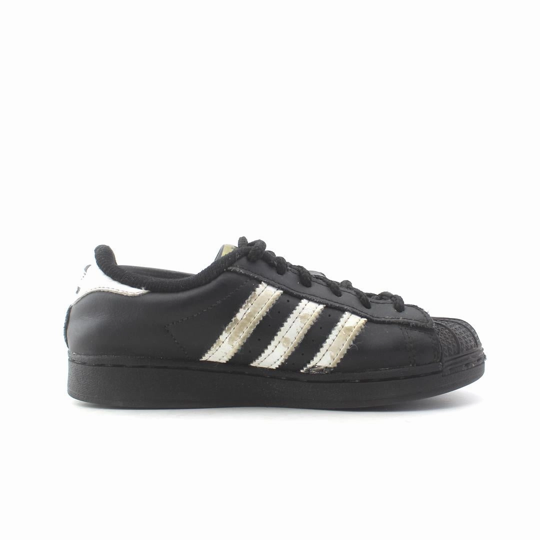 ADIDAS SUPERSTAR Adidas Shoes Size 7