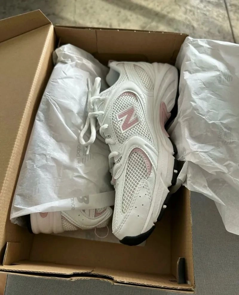 NEW BALANCE 530 | WHITE PINK New Balance 9060 Green/tan