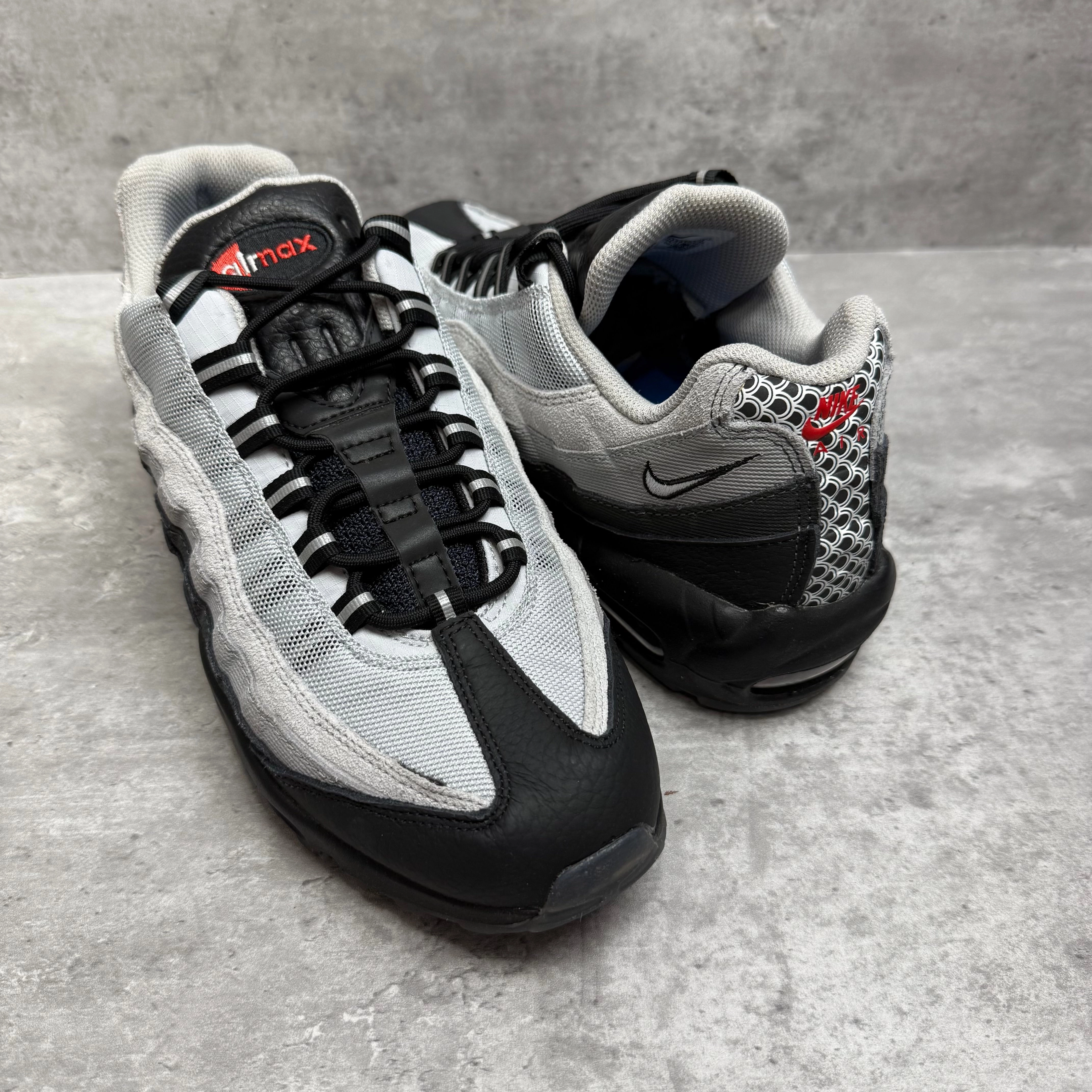 Nike Releases A Running Shoe Collection Featuring Every Nfl Team Nike Airmax 95 Koi Fishscale