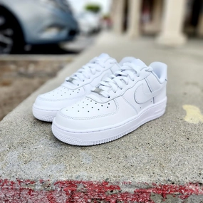 Shark Shoes Nike Women Nike Air Force 1 Low '07 White
