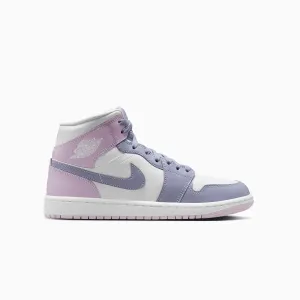 Bootcut Jeans Sneakers Women's Air Jordan 1 Mid "Indigo Haze"