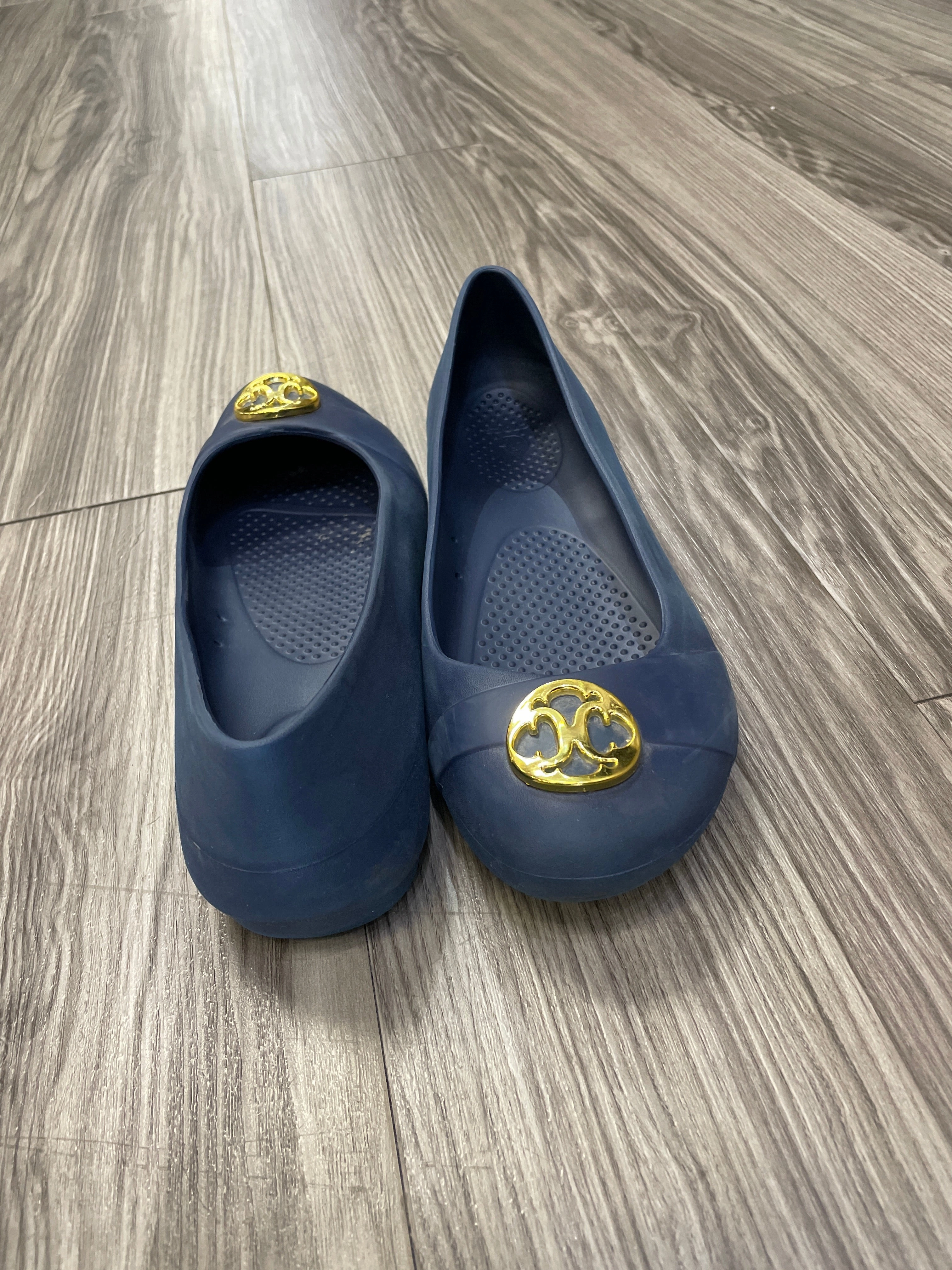 Lifting In Flat Shoes Navy Shoes Flats Crocs, Size 8