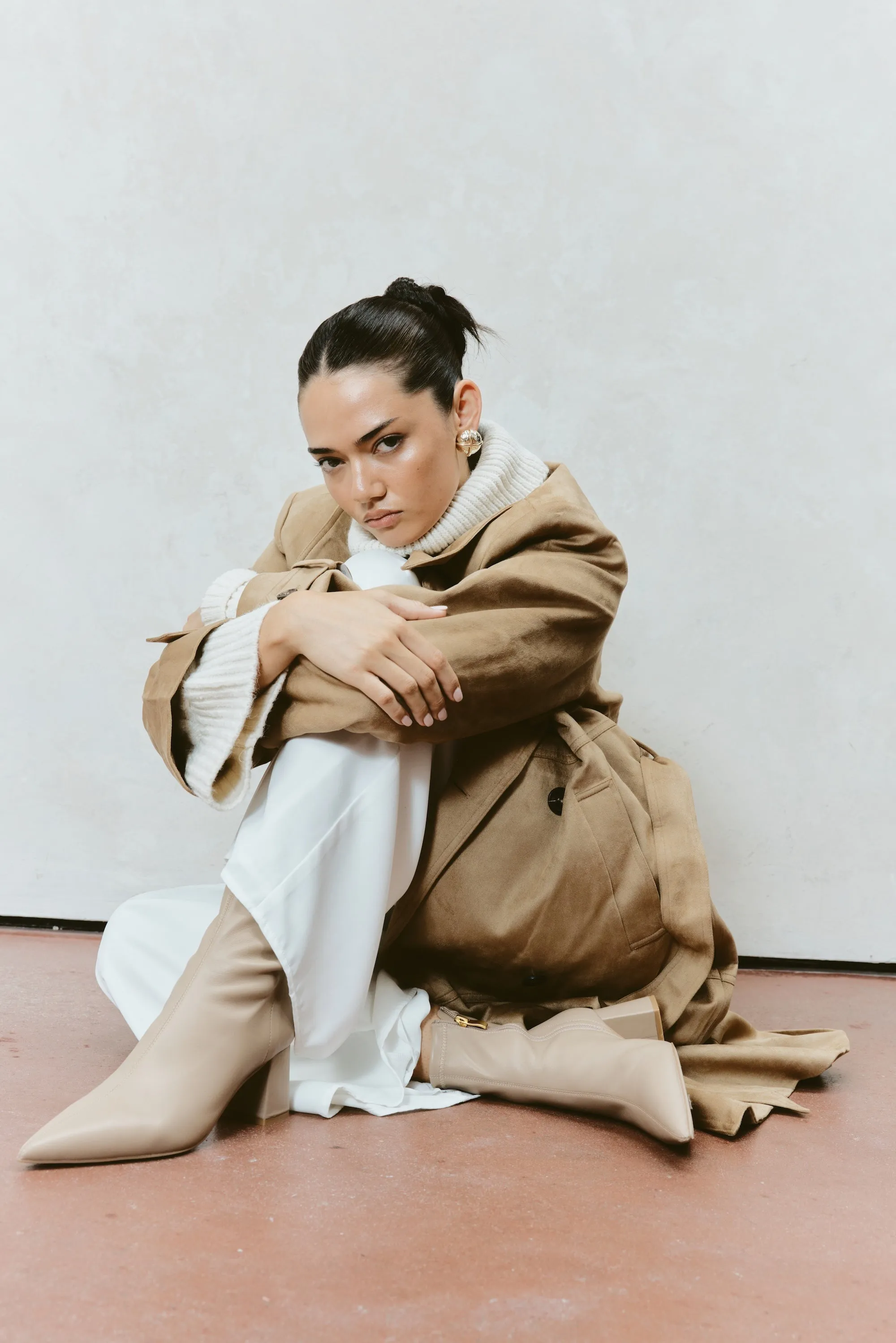 White Flat Boots Yanet Ankle Boots - Nude Stretch Leather