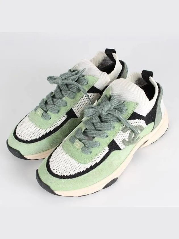 cc logo knit sneakers 37 240 Chanel Sneakers Swollen Feet